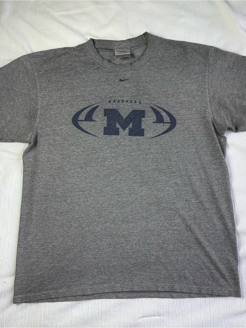 Y2K Vintage University of Michigan Wolverines Football Gray Nike T-Shirt Medium